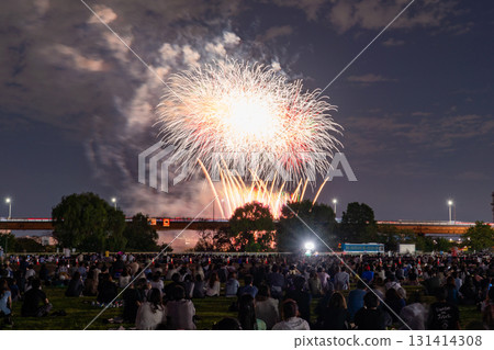 <Tokyo> Kita Ward Fireworks Festival and Fireworks 131414308