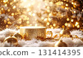 閃閃發光的金色底座，為節慶季節打造華麗的佈景 131414395