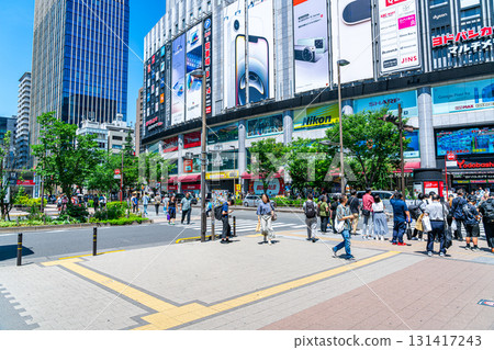 [Tokyo] Akihabara is bustling with people 131417243