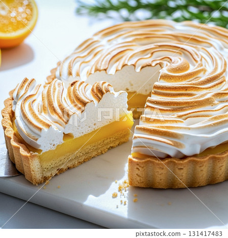 漂亮的檸檬蛋白餡餅特寫 131417483