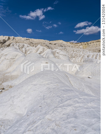 The edge of Tuzbair Salt Lake, Mangistau Oblast, Kazakhstan 131420084