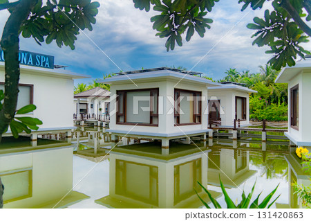 Bungalows on ponds. 131420863
