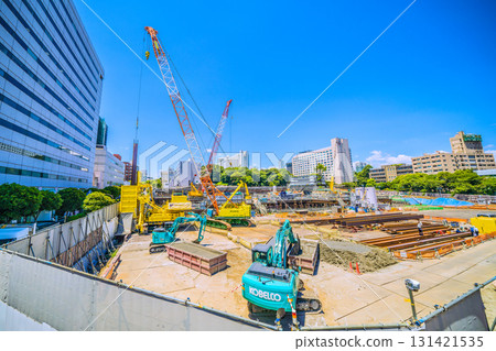 Tokyo cityscape in Japan. Overlooking the redevelopment work in front of Shinagawa Station. Large heavy machinery such as crawler cranes are lined up... (26th) Tokyo cityscape in Japan. Overlooking the redevelopment work in front of Shinagawa Station. Large heavy machinery such as crawler cranes are lined up... (26th) 131421535