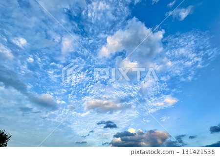 Blue sky and white clouds 131421538