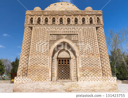 Samanid Mausoleum exterior view on a sunny summer day Samanid Mausoleum exterior view on a sunny summer day 131423755