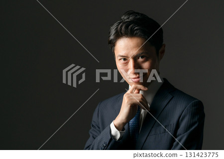 可疑的人 131423775