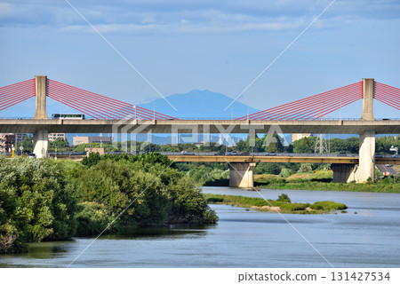 Mount Ontake in summer and the Akatombo Bridge on the Nagoya Expressway, Aichi Prefecture Mount Ontake in summer and the Akatombo Bridge on the Nagoya Expressway, Aichi Prefecture 131427534