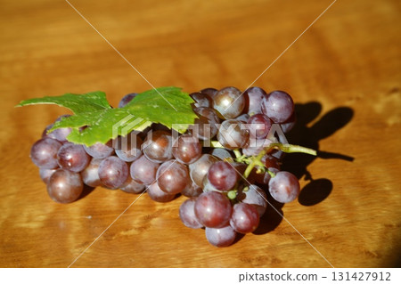 Autumn harvest grapes 131427912