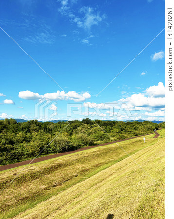 A refreshing sky and a cycling road A refreshing sky and a cycling road 131428261