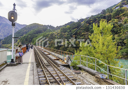 Autumn scenery at Okuoikojo Station in Shizuoka Prefecture Autumn scenery at Okuoikojo Station in Shizuoka Prefecture 131430830