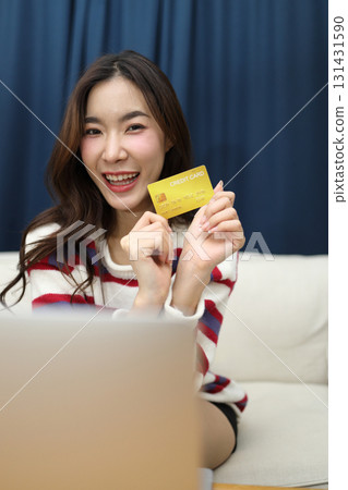 Shopping Online Shopping Online 131431590