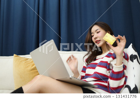 Shopping Online Shopping Online 131431776