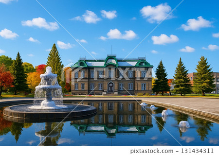 Important Cultural Property: Former Nippon Yusen Kabushiki Kaisha Otaru Branch and Canal Park Fountain, Autumn Leaves 131434311