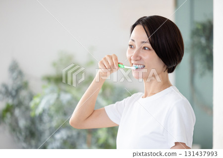 中間女性牙刷 131437993