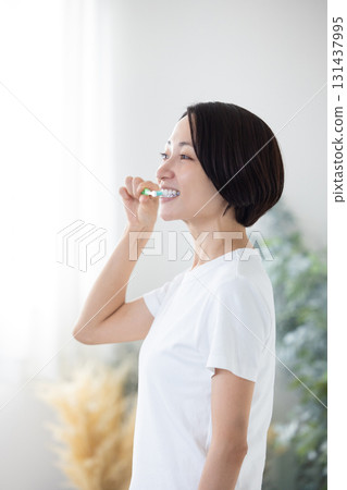 中間女性牙刷 131437995