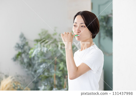 中間女性牙刷 131437998