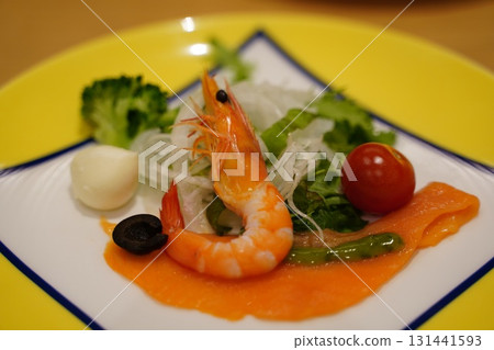 Shrimp dish 131441593