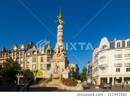 Ancient monumental fontaine Sube sur la place Drouet-d'Erlon Ancient monumental fontaine Sube sur la place Drouet-d'Erlon 131443482