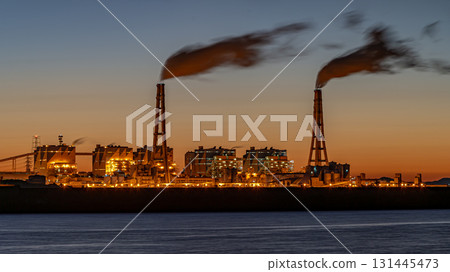 日出前的衣浦港 131445473