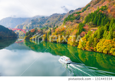 Shogawa Gorge (Autumn) Shogawa Gorge (Autumn) 131445554