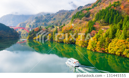 Shogawa Gorge (Autumn) 131445555