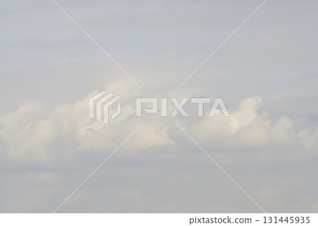 多雲的天空 多雲的天空 131445935