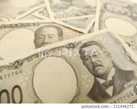 鈔票的圖像 131446271