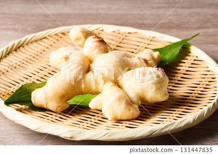 Fresh ginger, Japanese food ingredient on wood grain background 131447835