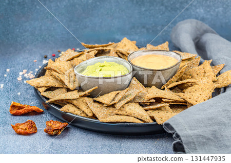 Crackers Crackers 131447935