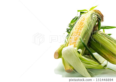 healthy eating, natural corn in fresh form healthy eating, natural corn in fresh form 131448894