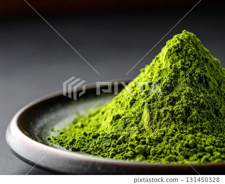 盤子上的抹茶粉插畫 盤子上的抹茶粉插畫 131450328