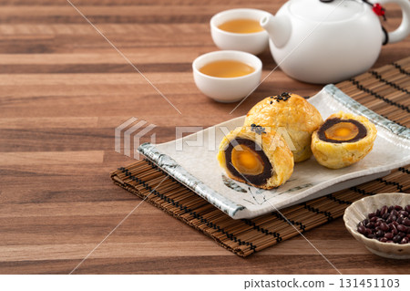 中秋節 月餅 蛋黃酥 中秋 Mid-Autumn Festival Moon cake げっぺい 131451103