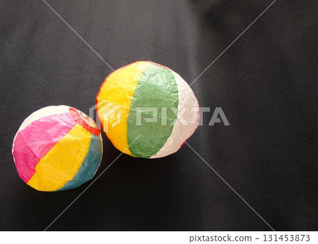 Colorful paper balloons 131453873