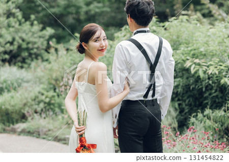 Garden wedding photos Garden wedding photos 131454822