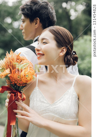Garden wedding photos 131454828
