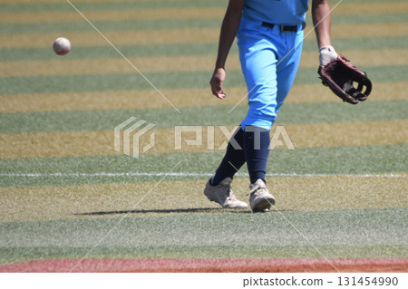 守場員接球 131454990