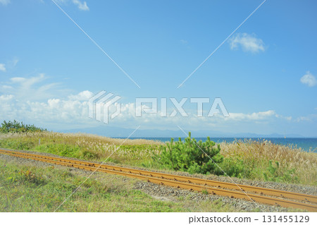 秋高氣爽的青森郡橫濱，陸奧灣和大湊線 131455129