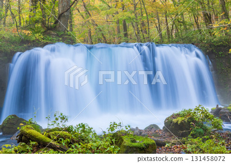 "Aomori Prefecture" Oirase Gorge with Autumn Leaves, Towada City 131458072