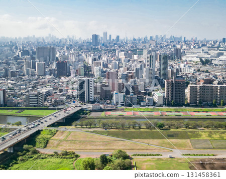 從荒川或赤羽方向拍攝的東京鳥瞰圖 從荒川或赤羽方向拍攝的東京鳥瞰圖 131458361