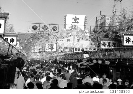 Old photo from 1962, New Year's scene at Nakamise Shopping Street in Asakusa, Tokyo 131458593