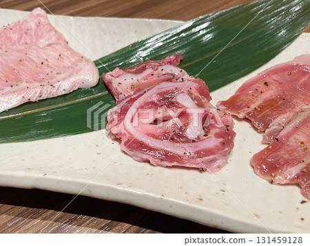 Fatty pork, throat cartilage and pork tongue 131459128