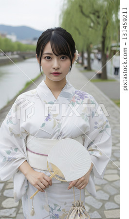 日本女性穿著浴衣出場 131459211
