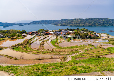 佐賀縣：裡坂的梯田和俯瞰伊凡裡灣的田園風光 131459311