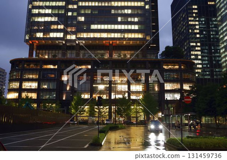 Night view of the area around Tokyo Station 131459736