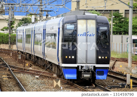 名鐵2000系列特快列車MuSky在神宮前站附近運行 名鐵2000系列特快列車MuSky在神宮前站附近運行 131459790