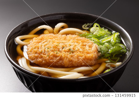 炸肉餅烏冬面 炸肉餅烏冬面 131459915