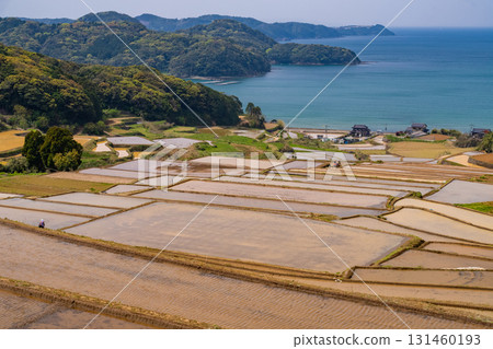 Saga Prefecture: Rice terraces in Dadatake and a rural landscape overlooking the sea 131460193