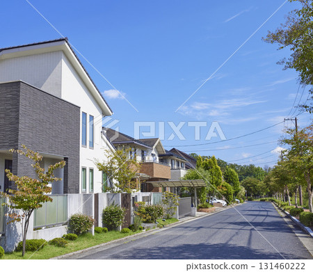 安靜的住宅街景 安靜的住宅街景 131460222