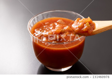 Salsa sauce 131460978