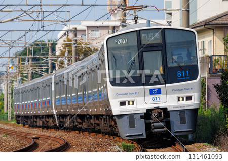 JR九州811系列快速列車：更新後（前）和未更新後（後部） 131461093